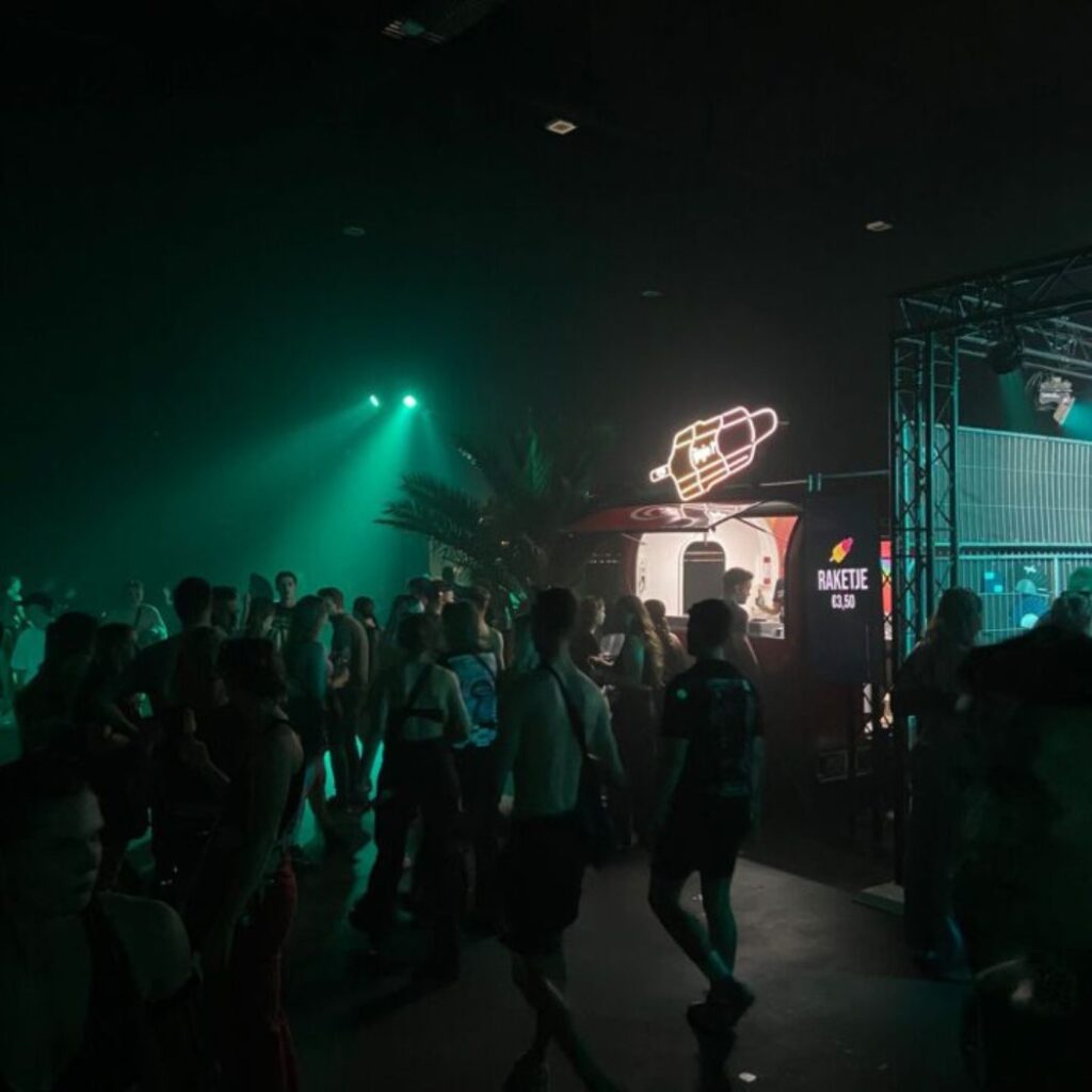 Kompakter Eisanhänger für flexible Standorte wie Stadtfeste und Wohngebiete